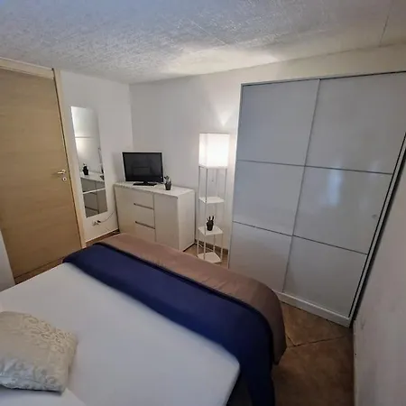 Casa Castello בית נופש קליארי