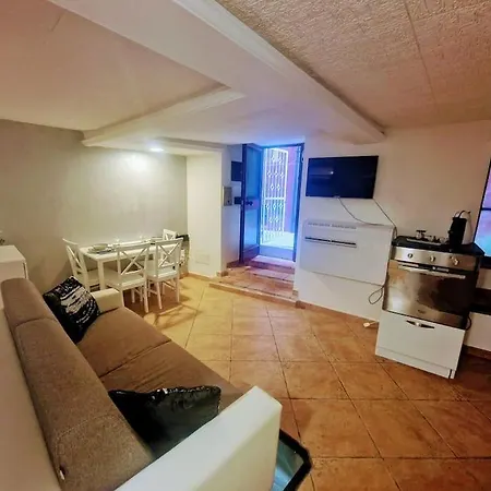 Casa Castello * קליארי